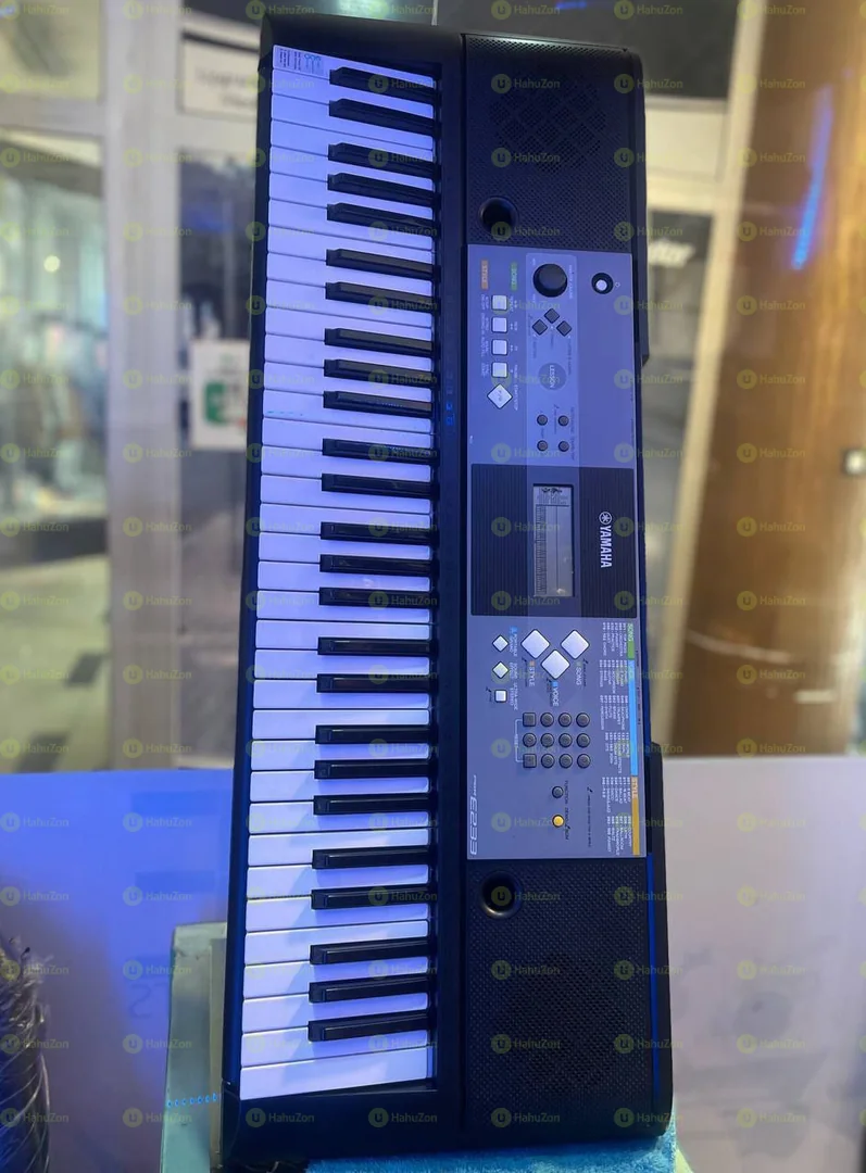 PSR E233 Keyboard