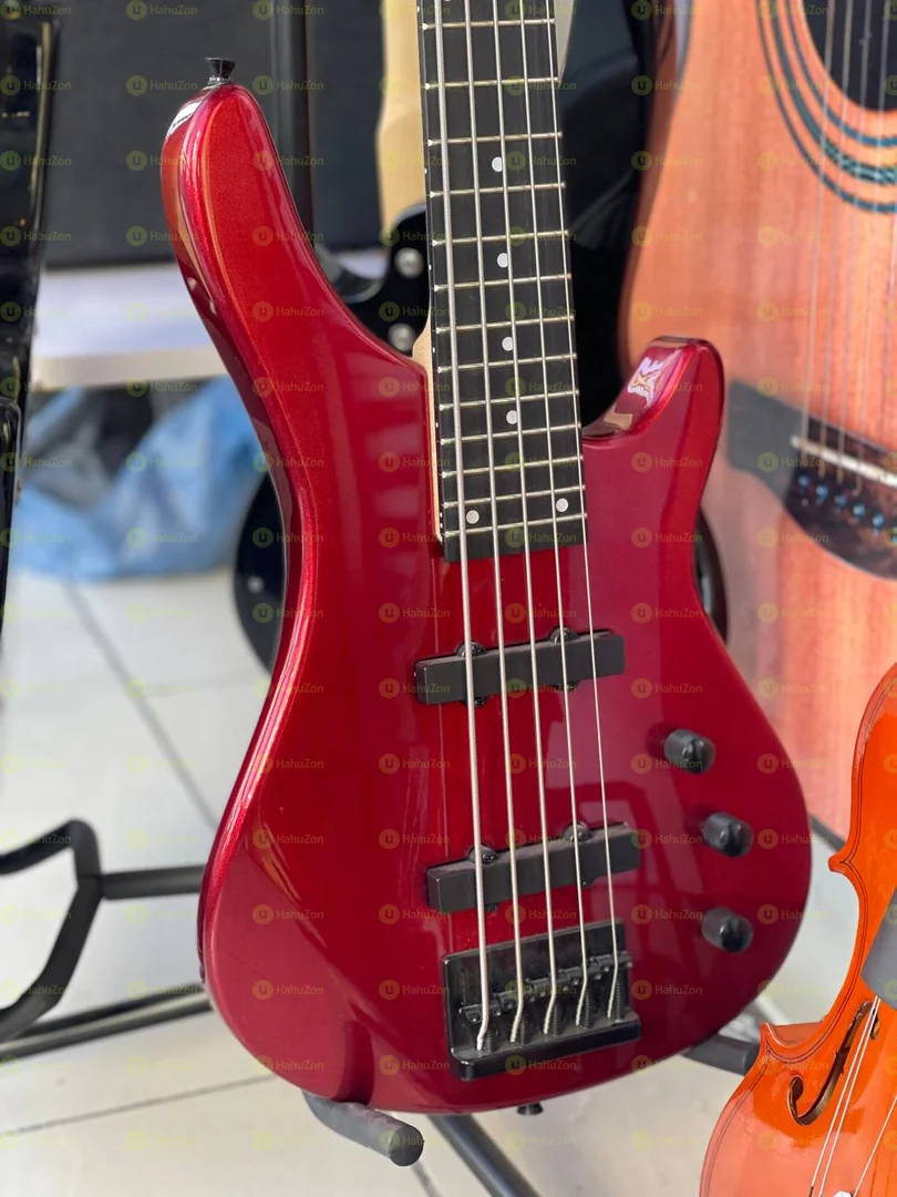 Lucky Star Bass Guita