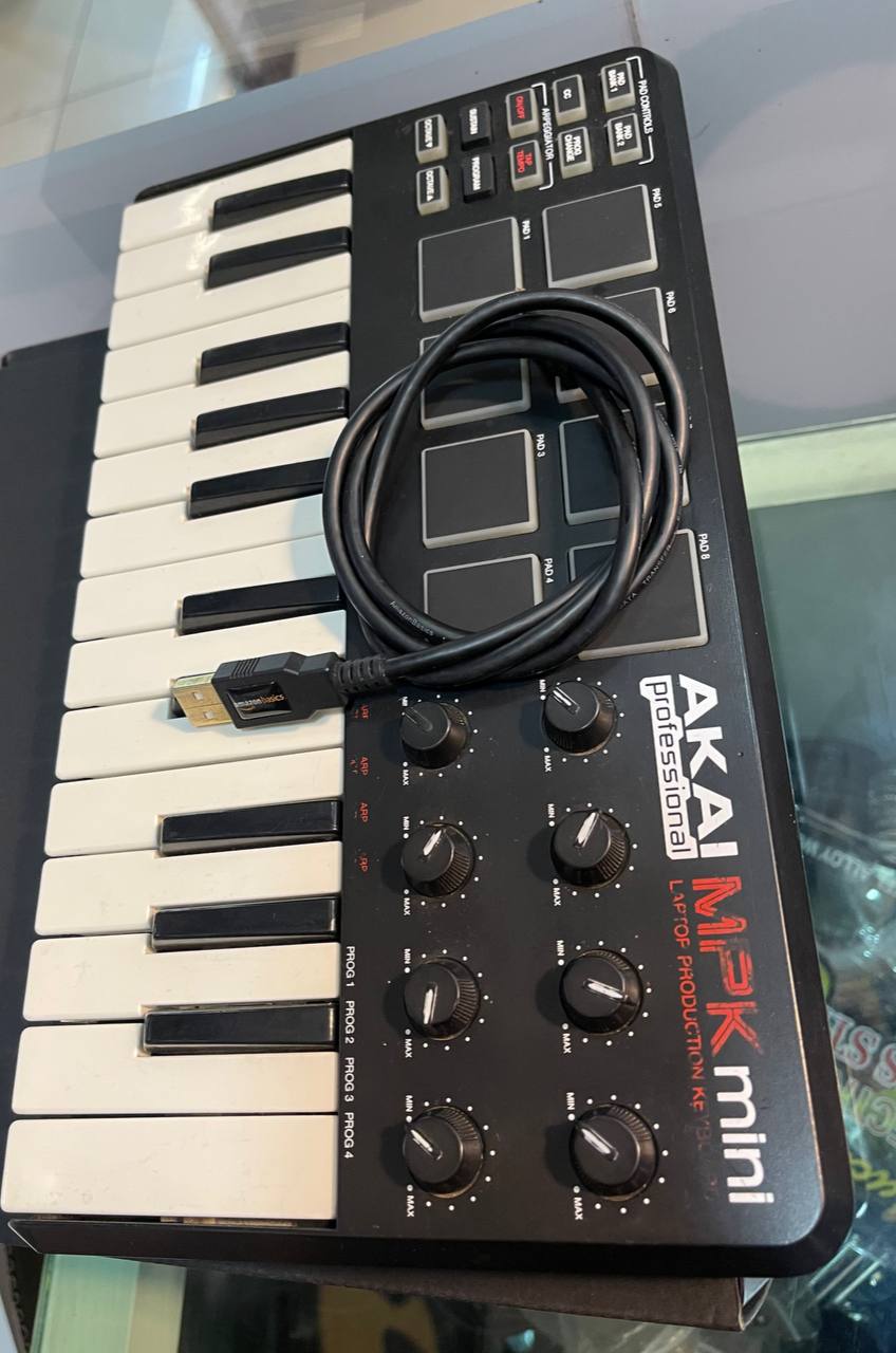 AKAI MPK Mini keyboard