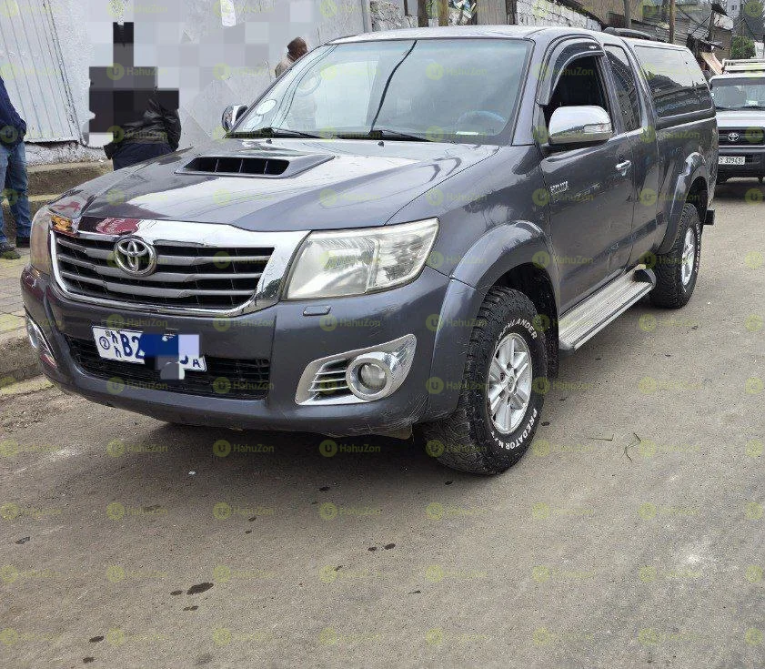 2014 Model-Toyota Hilux