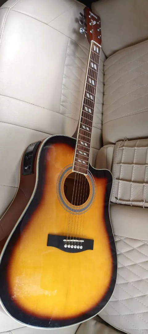 Yamaha F6000 Guitar