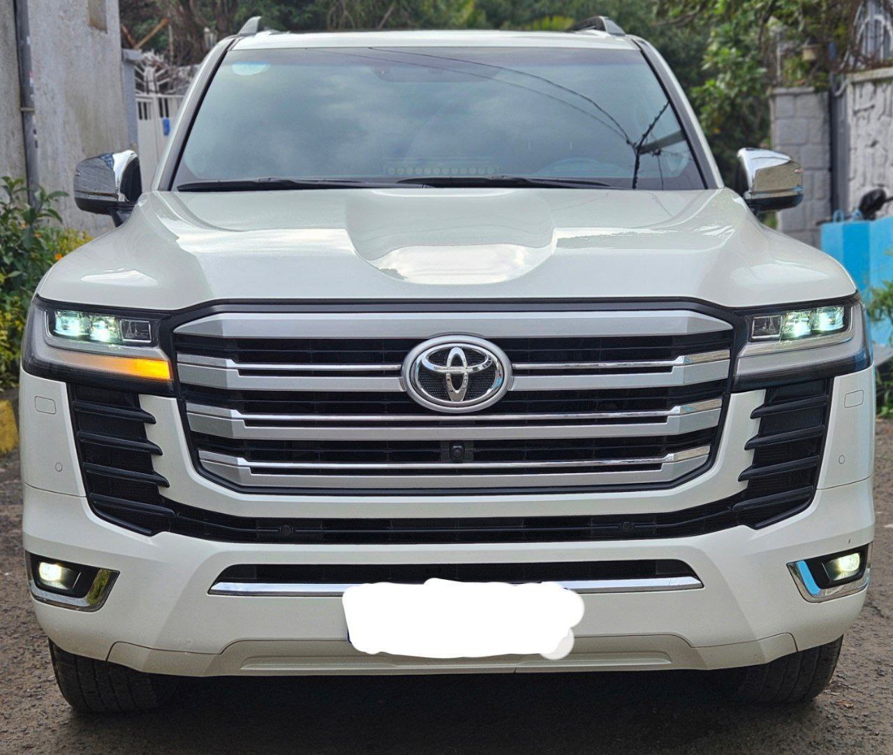 2022 Model-Toyota Landcruiser V-XR