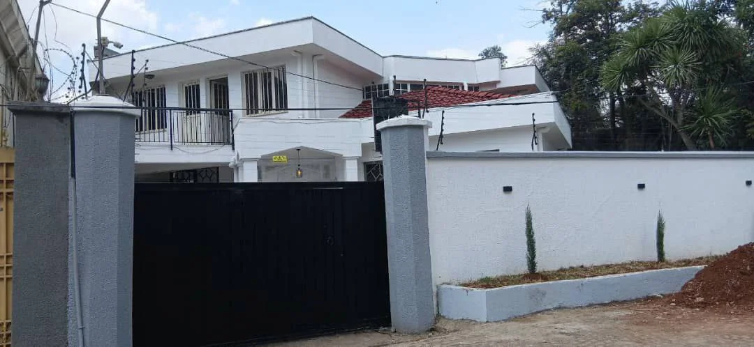 370 ካሬ የሚሸጥ G+1 ቤት በቶቶት አካባቢ