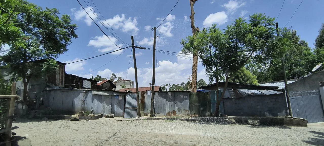 250 ካሬ የሚሸጥ ቦታ በቦሌ ሚካኤል