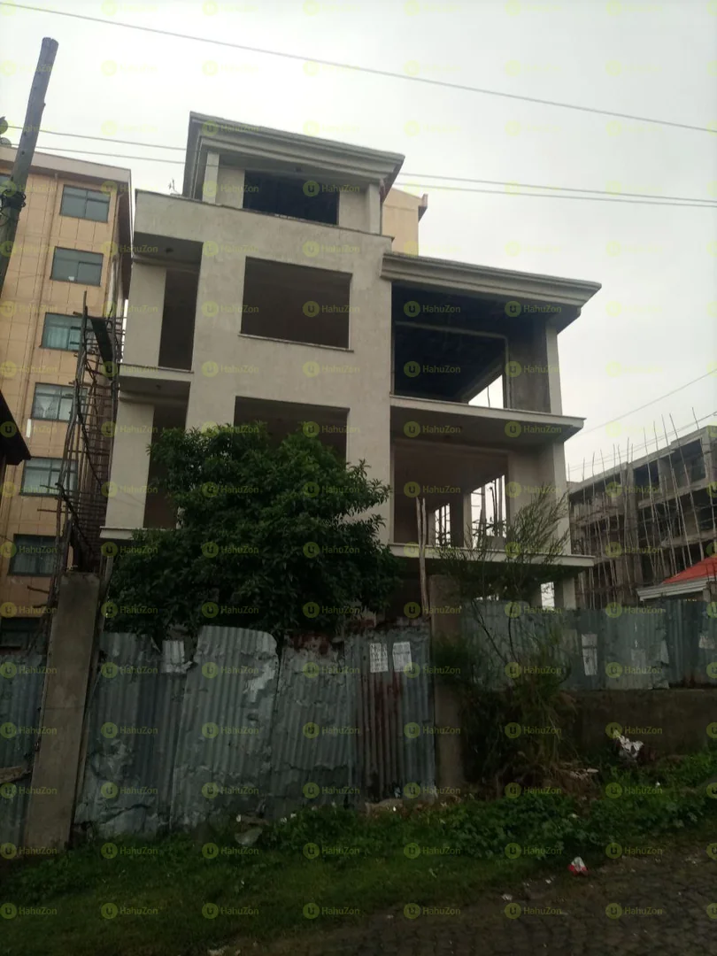 350 ካሬ የሚሸጥ G+2+ ቤት በሰሚት ዋሽንግተን