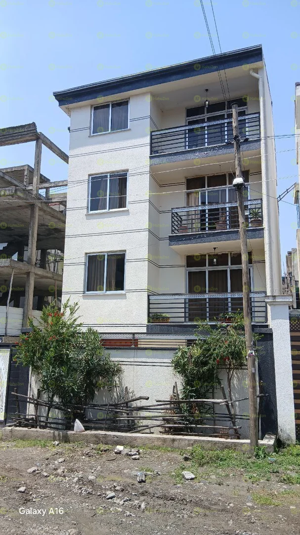 150 ካሬ የሚሸጥ G+3 ቤት በአያት ዲያስፖራ ሰፈር