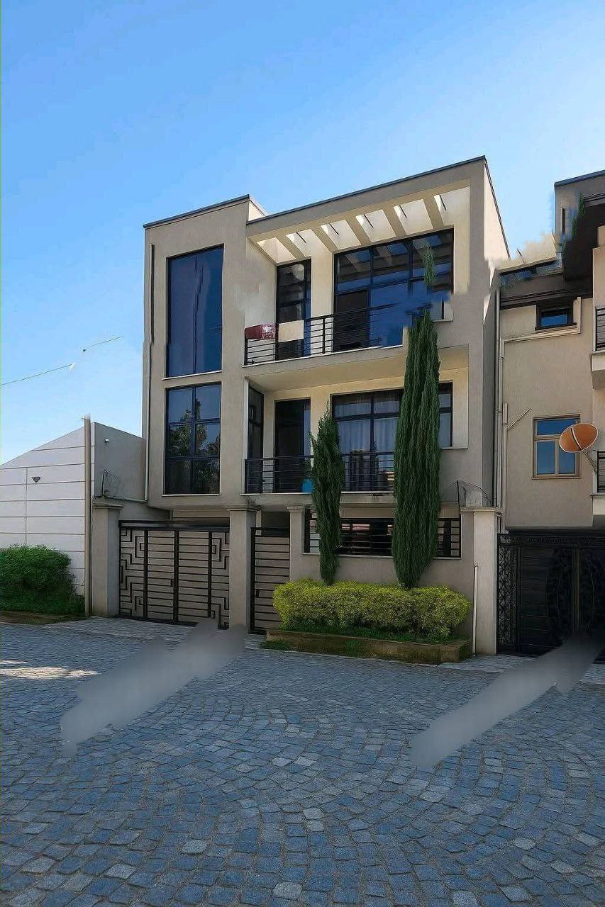 105 ካሬ የሚሸጥ G+2 ቤት በአያት