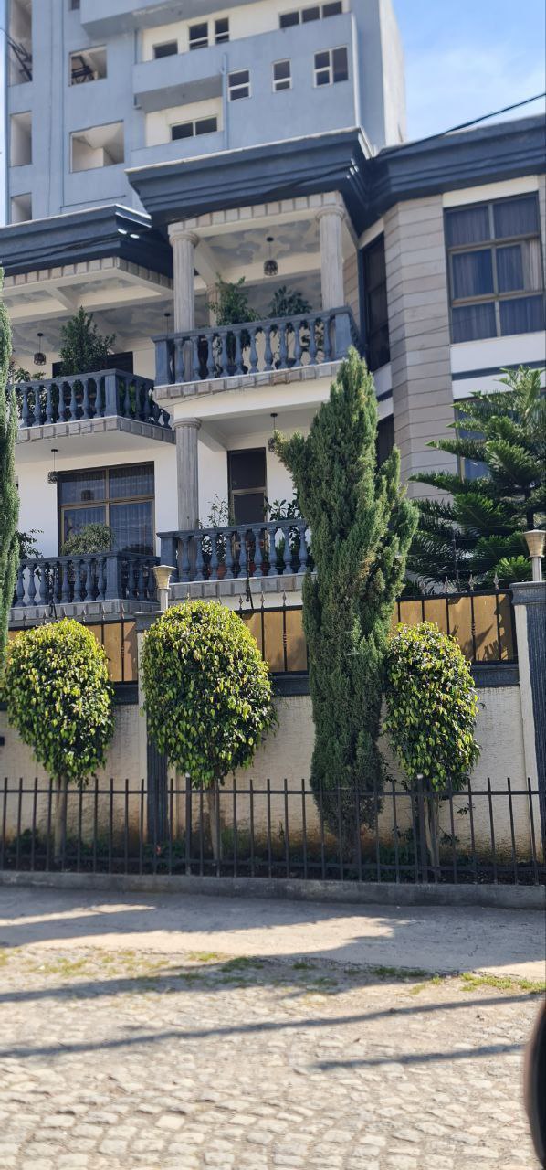 375 ካሬ የሚሸጥ G+2 ቤት በአያት