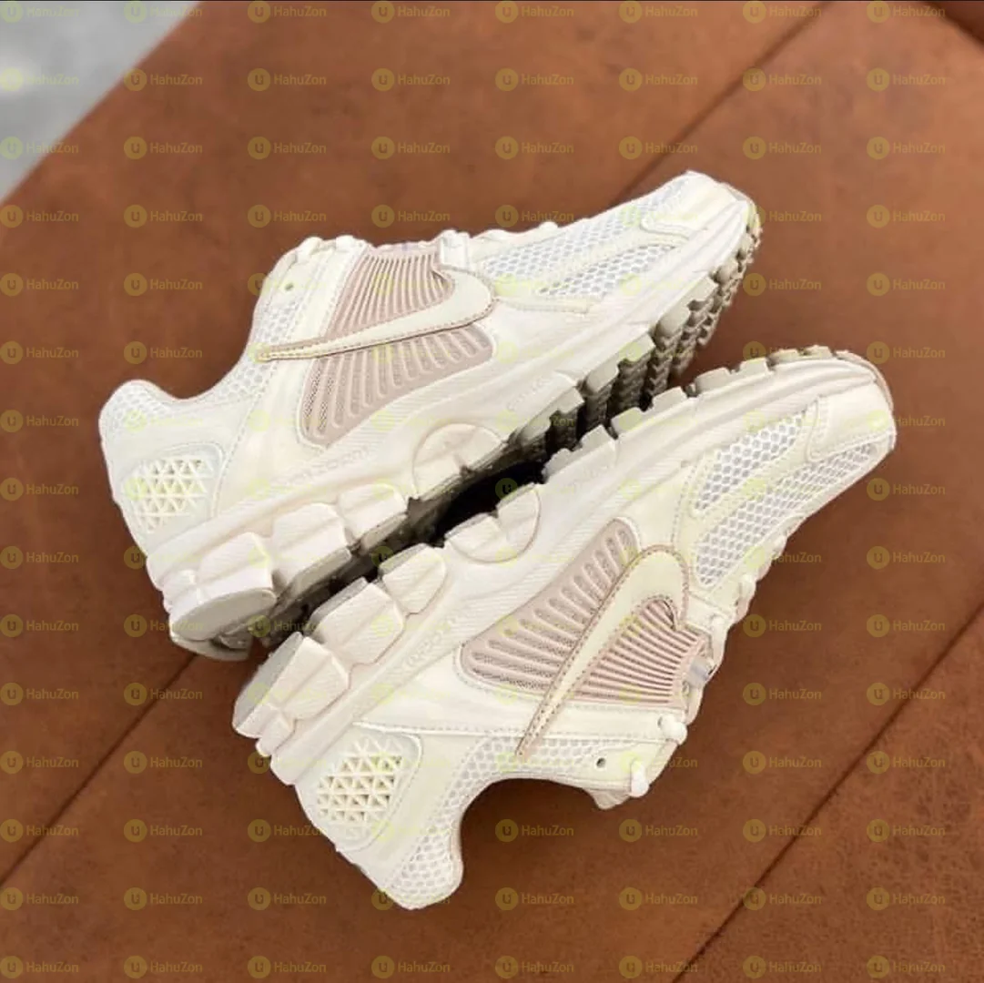 Nike Zoom Vomero 5 Men's Shoes