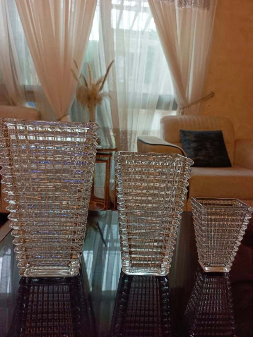 ባለ 3 የአበባ ባዝ