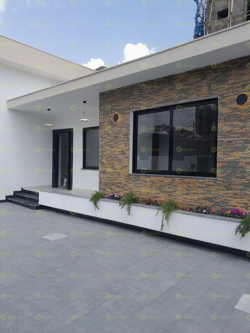 250 ካሬ የሚሸጥ ዘመናዊ ቪላ ቤት በሰሚት ዋሽንግተን