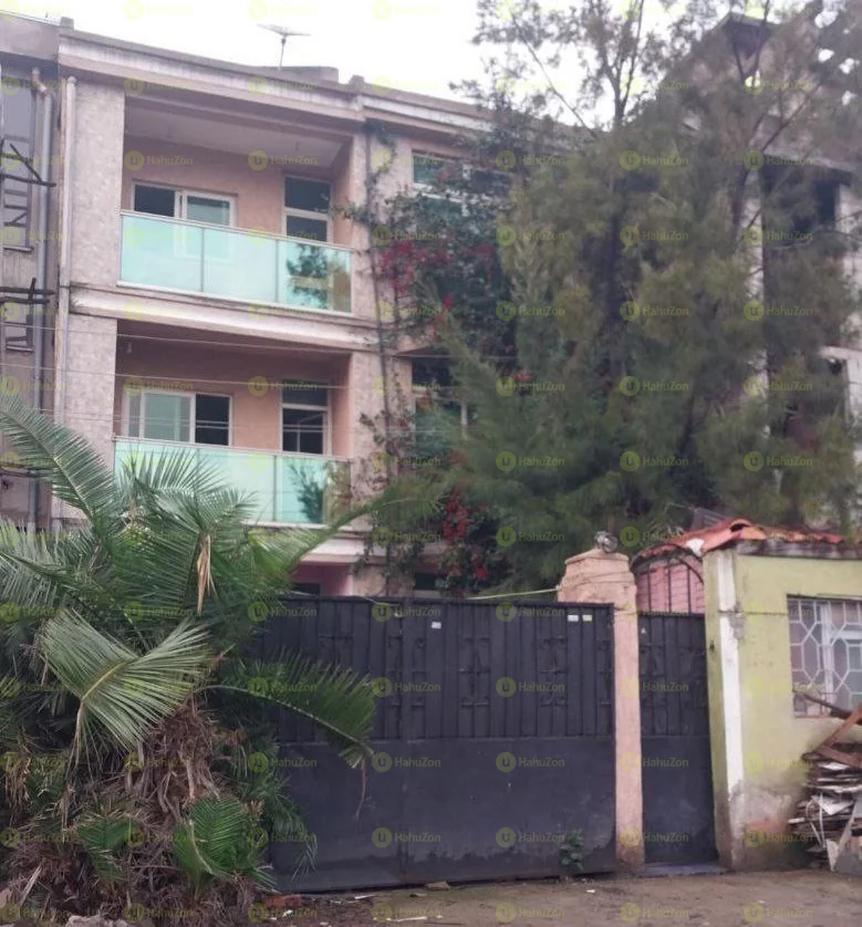 72 ካሬ የሚሸጥ G+2 ቤት በሰሚት