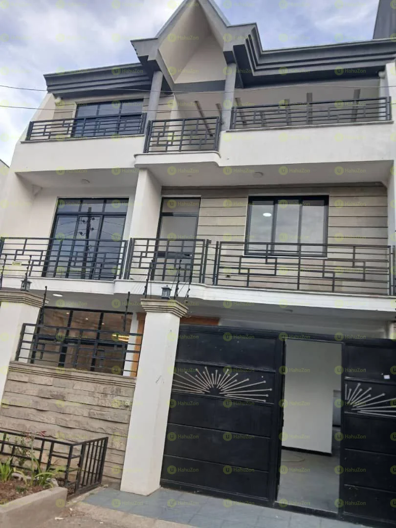 150 ካሬ የሚሸጥ G+2 ቤት በሰሚት