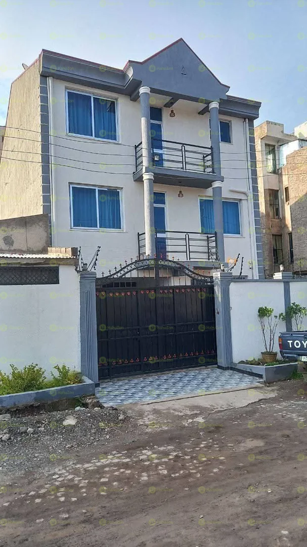 150 ካሬ የሚሸጥ  G+2 ዘምናዊ ቤት በአያት