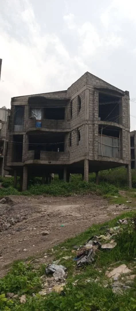 360 ካሬ የሚሸጥ G+2 ቤት ቤት በፊጋ