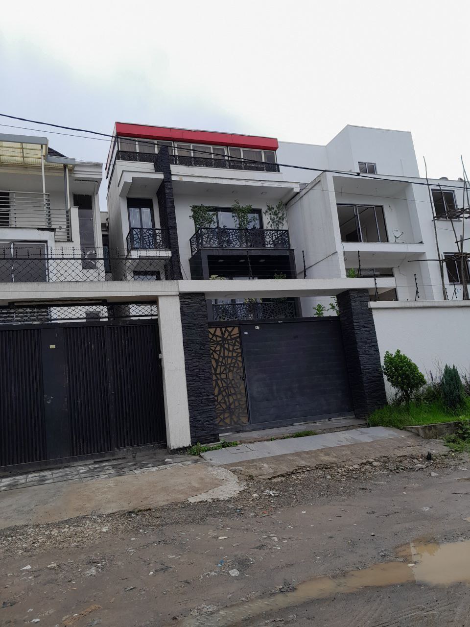 220 ካሬ የሚሸጥ G+3 ቤት በፊጋ