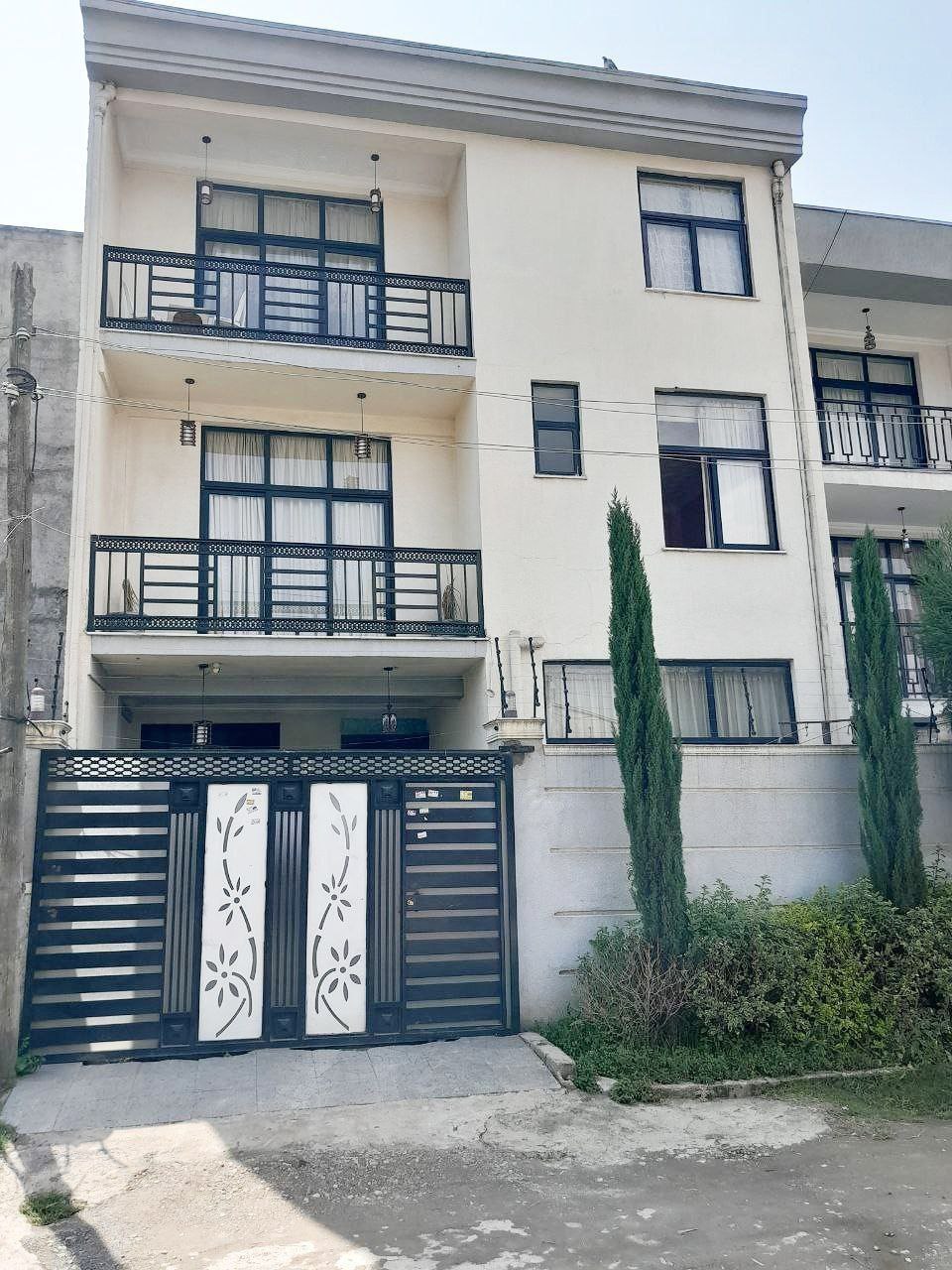 105 ካሬ የሚሸጥ G+2 ቤት በአያት