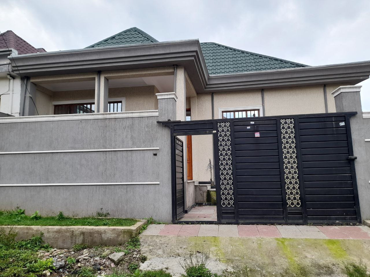 150 ካሬ የሚሸጥ ቪላ ቤት በሲኤምሲ መሪ