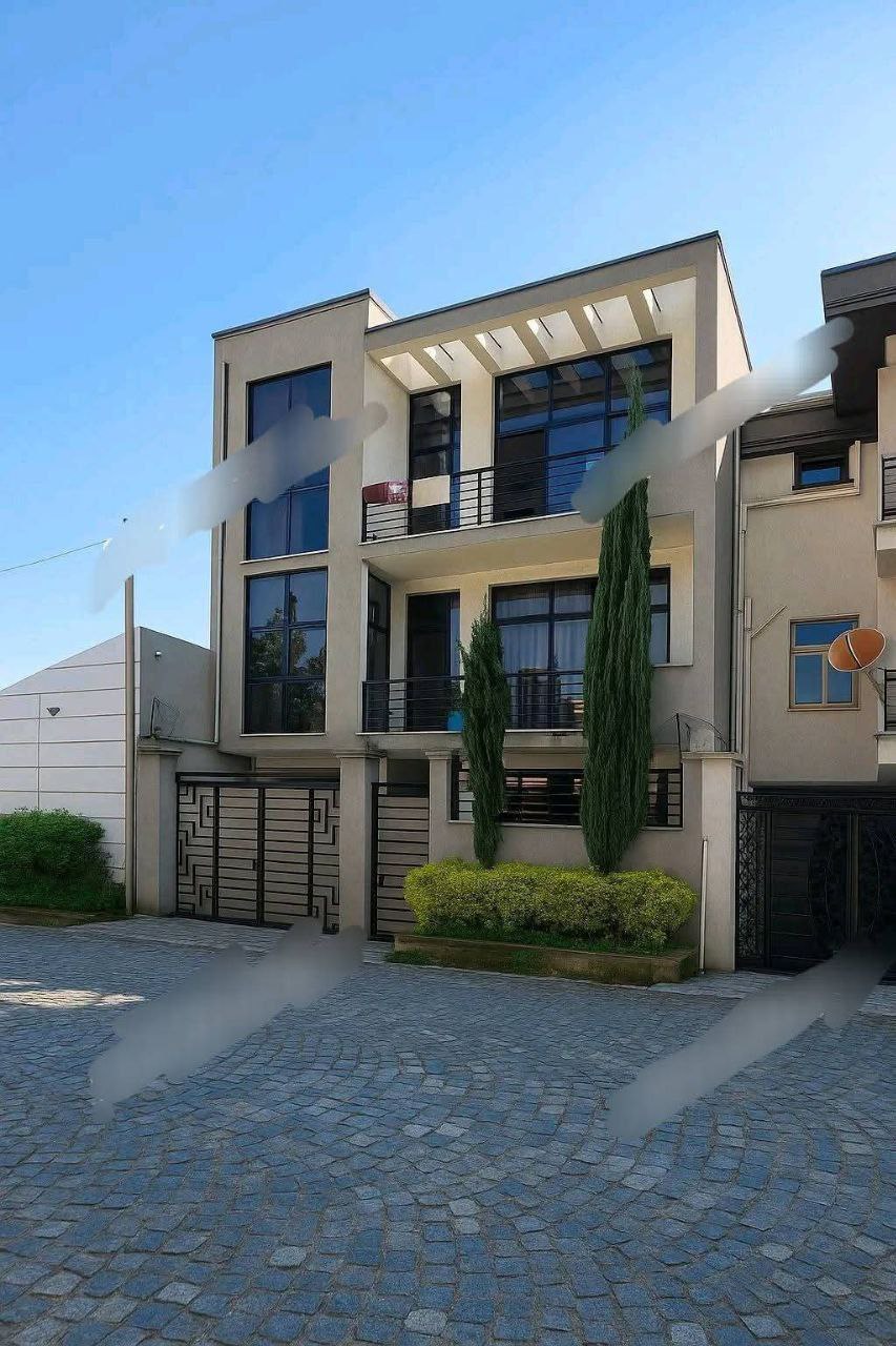 105 ካሬ የሚሸጥ G+2 ቤት በአያት