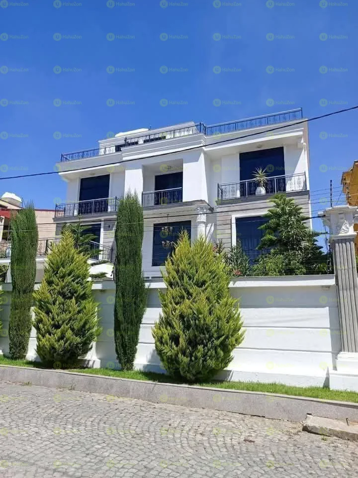 500 ካሬ የሚሸጥ G+2+ቴራስ ቤት በአያት