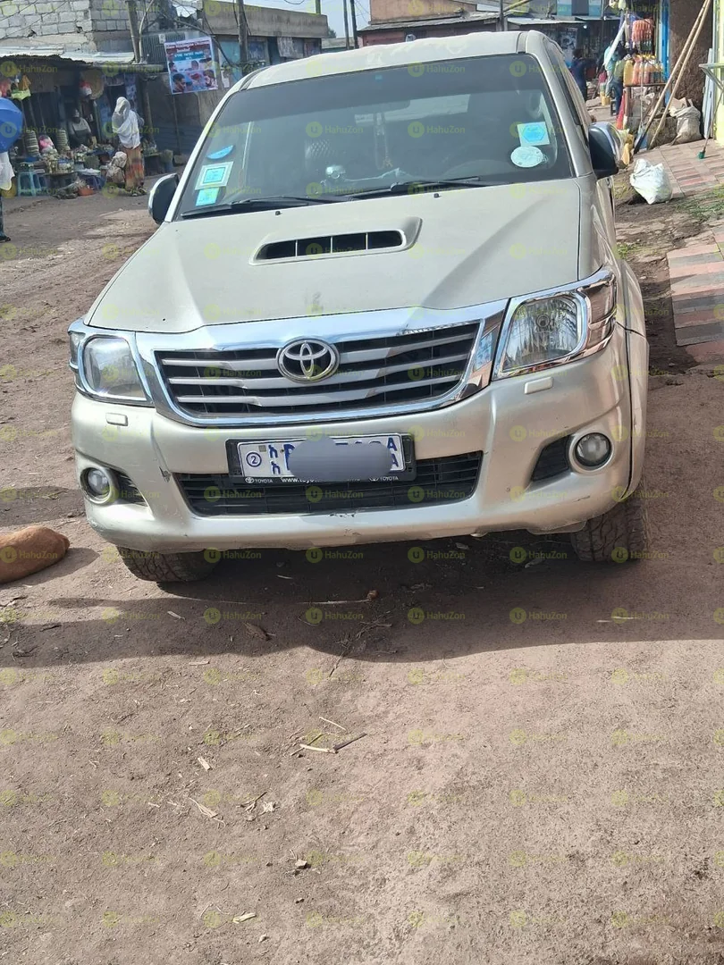 2013 Model-Toyota Extra Cap