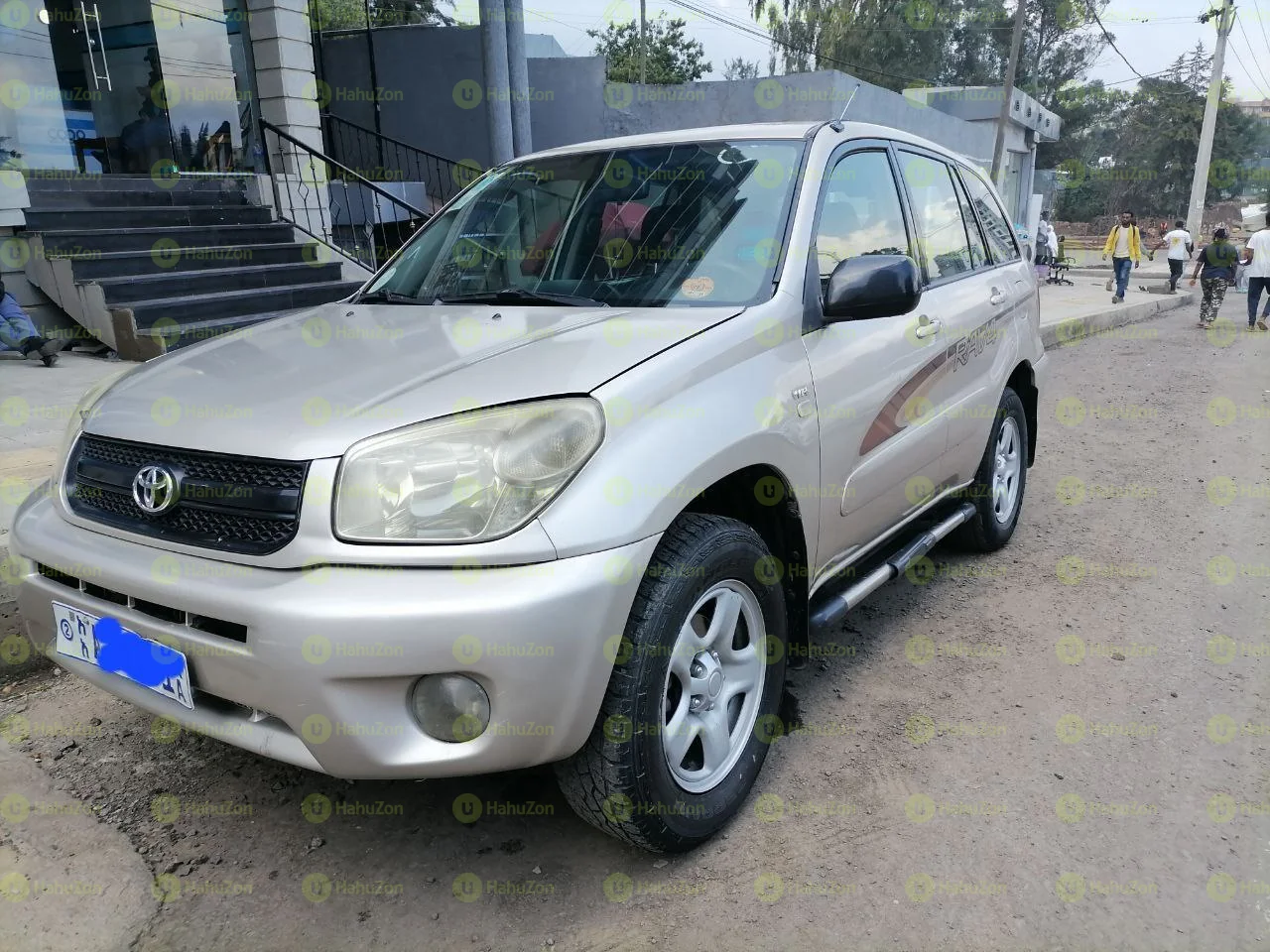 2004 Model-Toyota Rav4