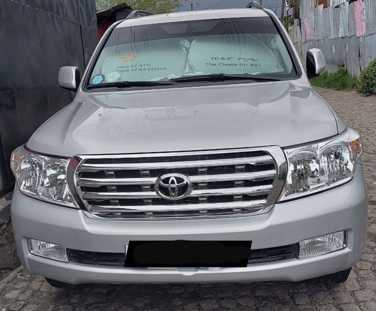 2011 Model-Toyota Landcruiser