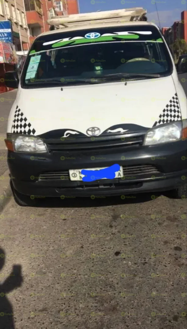 1998 Model-Toyota 2Lt Dolphin