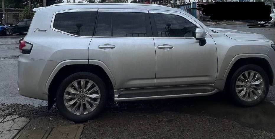 2023 Model-Toyota Land Cruiser V6 VX.R