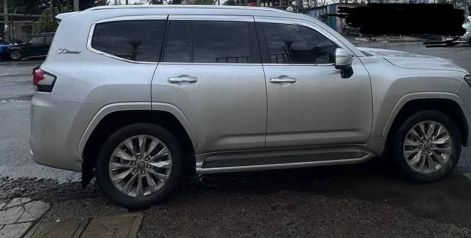 2023 Model-Toyota Land Cruiser V6 VX.R