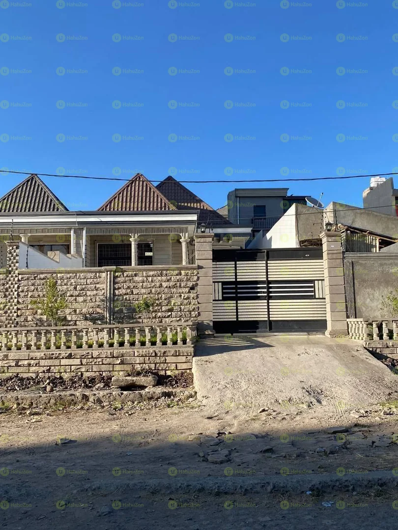 250 የሚሸጥ ዘመናዊ ቪላ ቤት በሰሚት