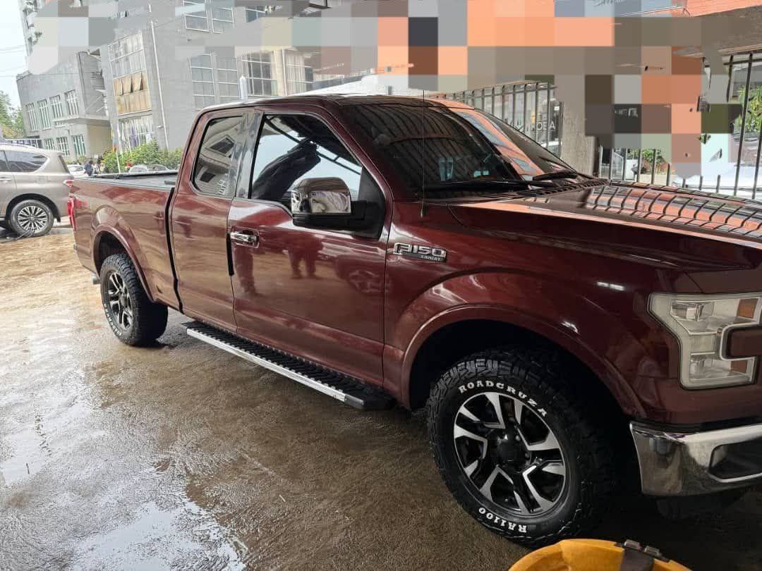 2016 Model-Ford  F-150 Lariat