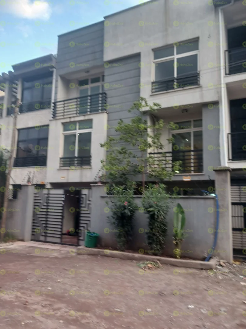 105 ካሬ የሚሸጥG+2  ቤት በአያት