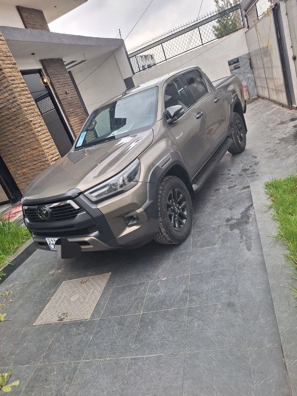 2021 Model-Toyota Hilux invisible Double Cup