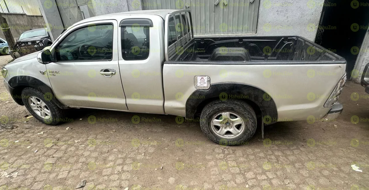 2008 Model-Toyota Extra Cap