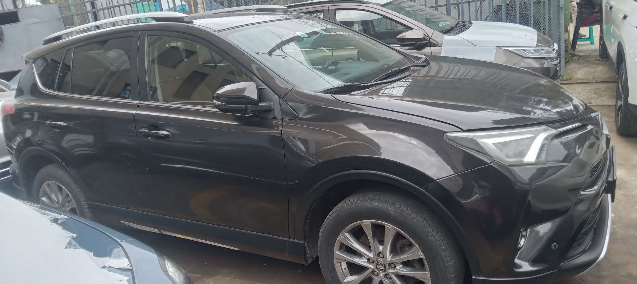 2017 Model-Toyota Rav4