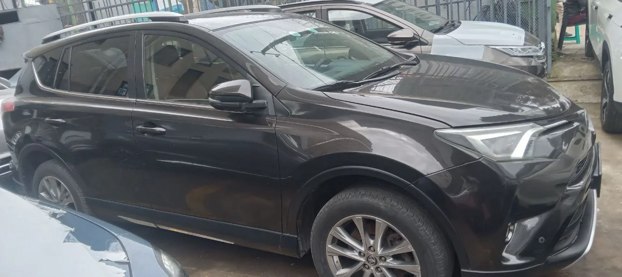 2017 Model-Toyota Rav4