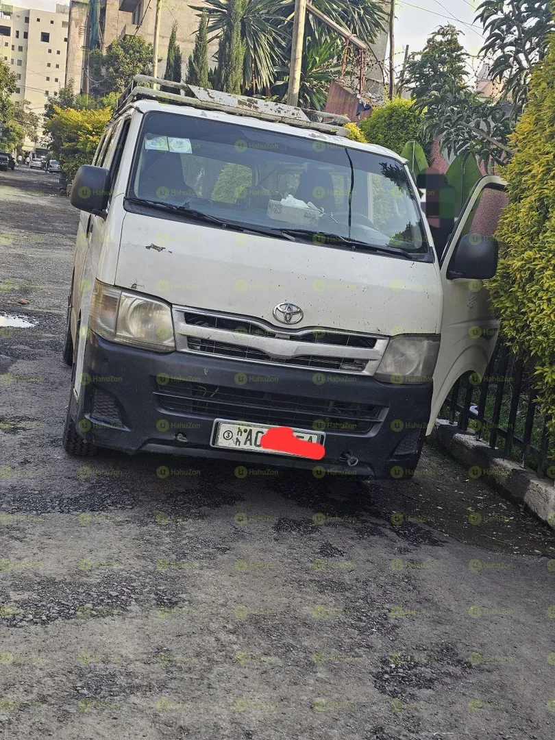 2013 Model-Toyota Hiace Abadula