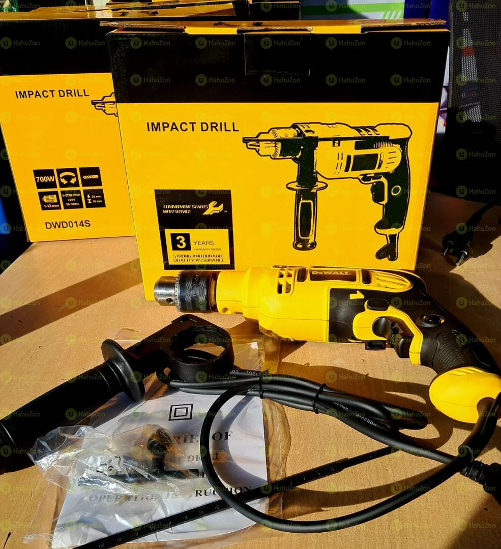 Dewalt Impact Dril 700W
