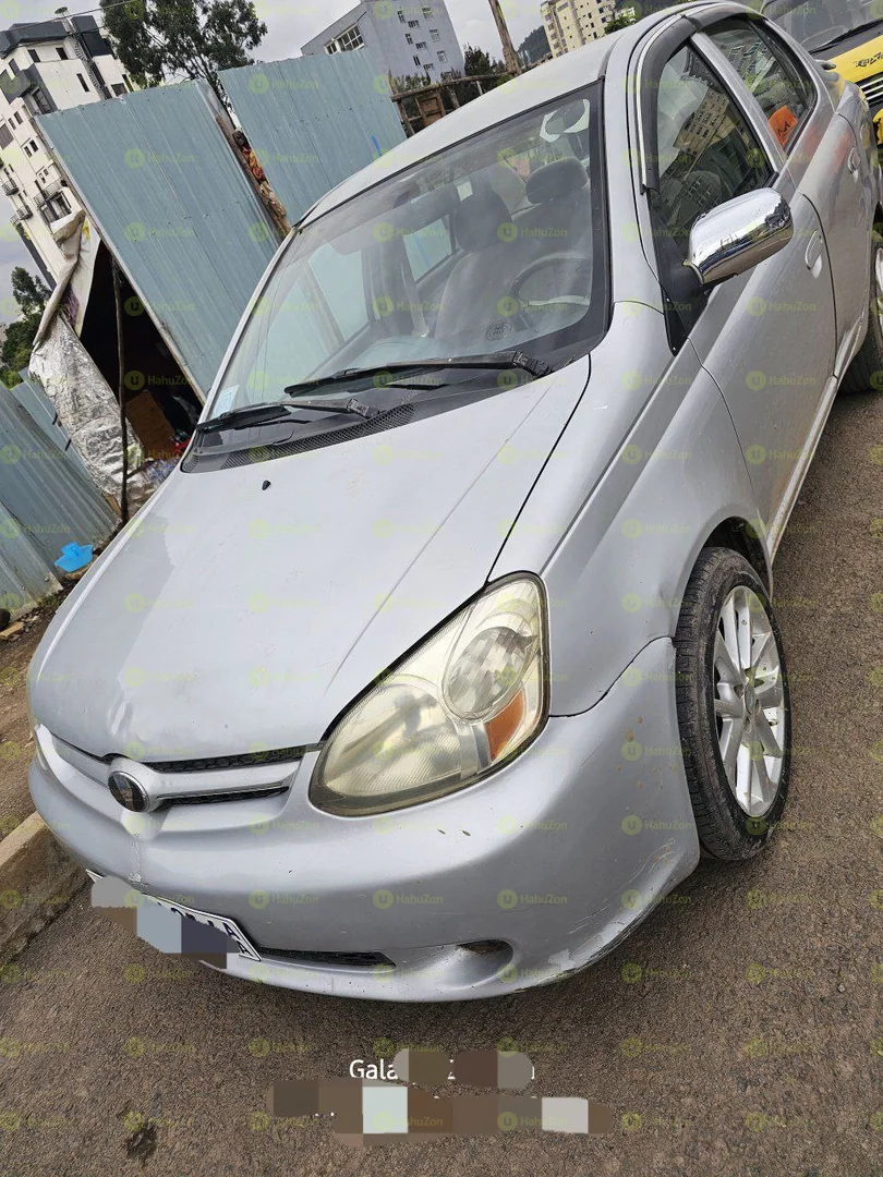 2005 Model-Toyota Platz
