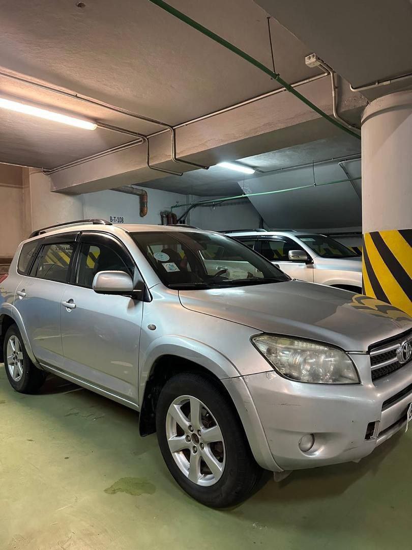 2007 Model-Toyota Rav4