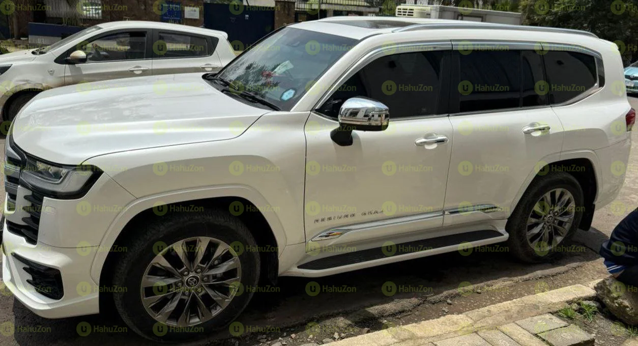 2023 Model-Toyota Land Cruiser VXR