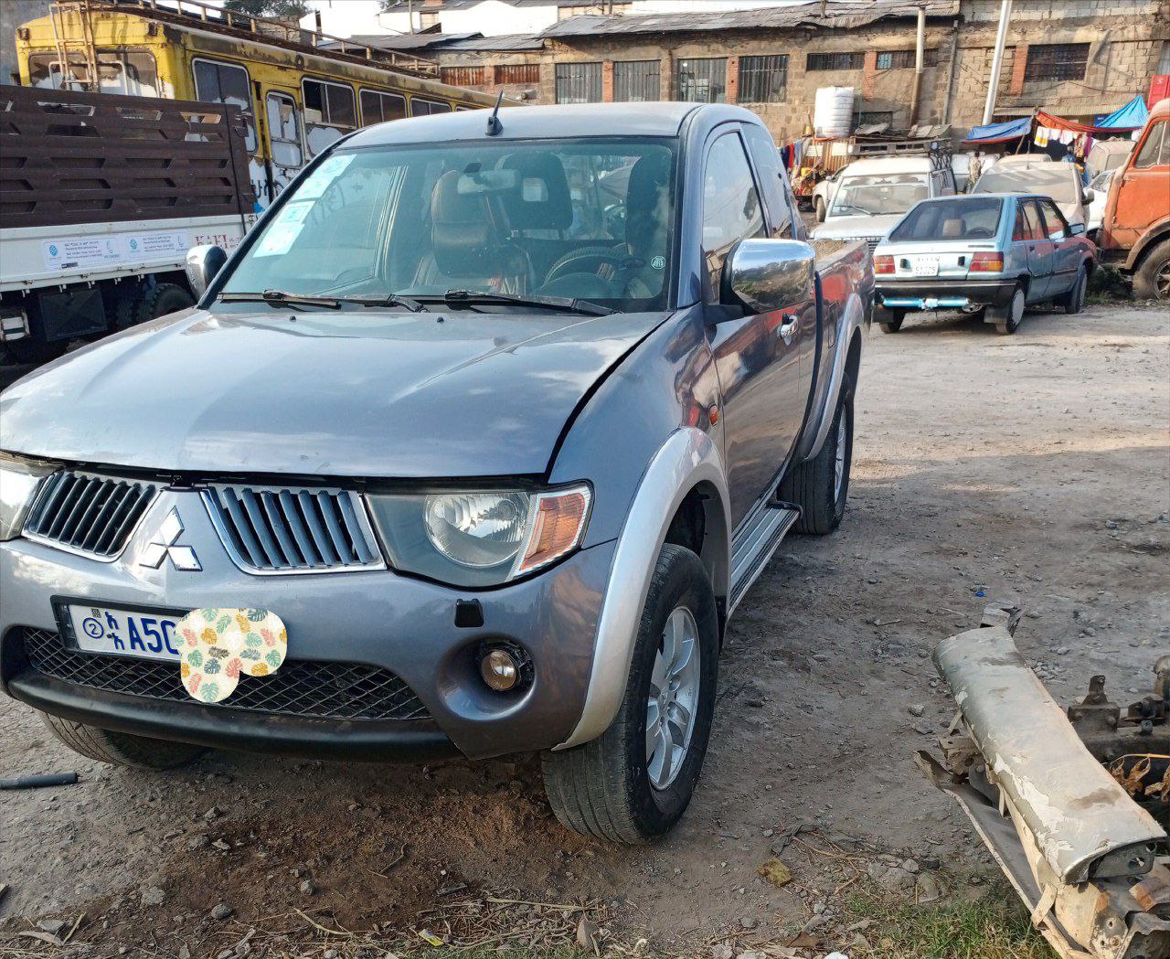 2009 Model-Mitsubishi L200
