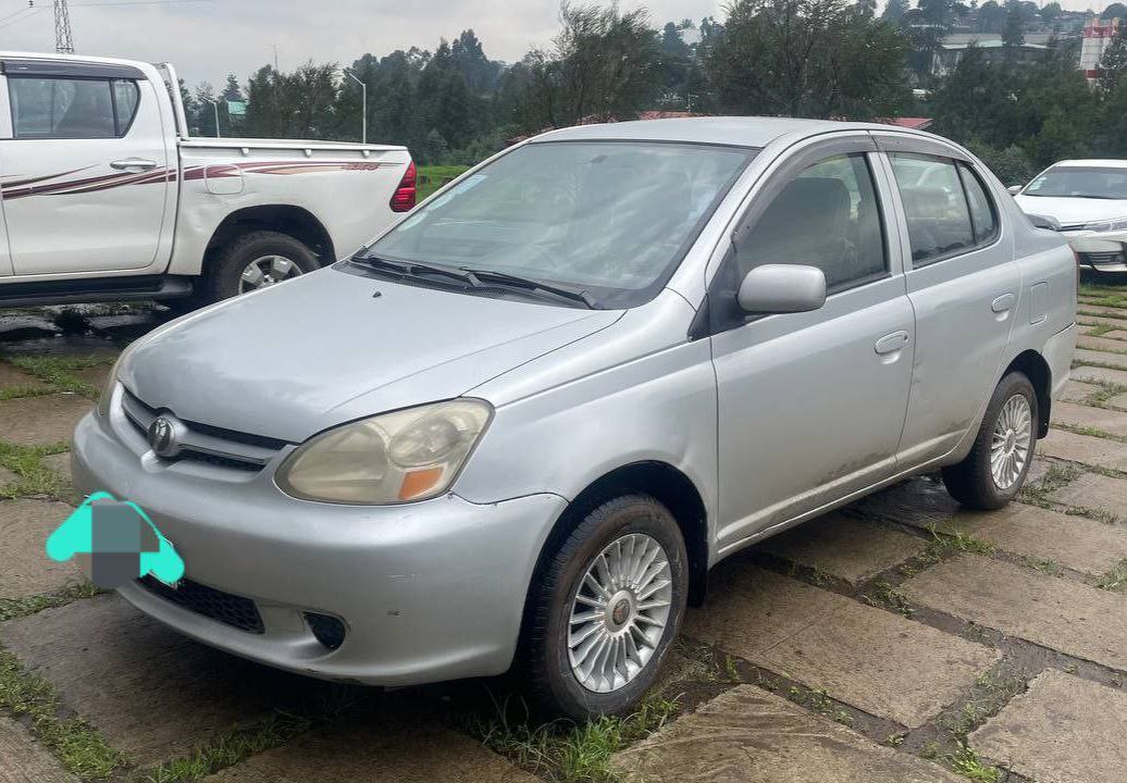 2005 Model-Toyota Platz