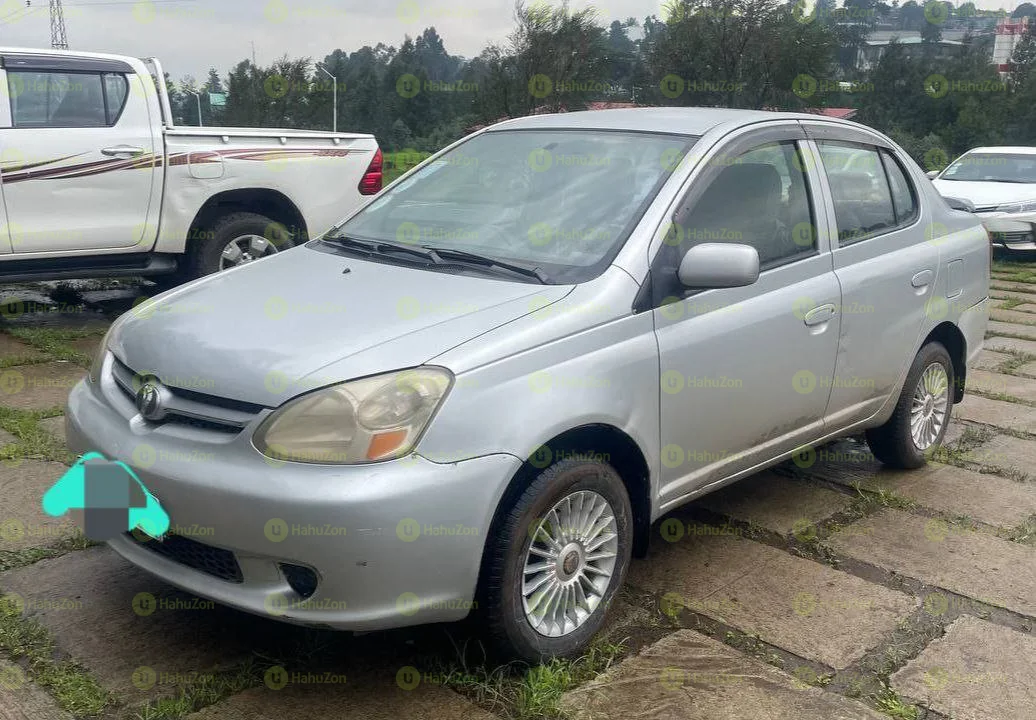 2005 Model-Toyota Platz