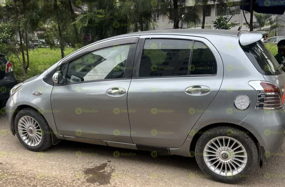 2007 Model-Toyota Yaris Compact