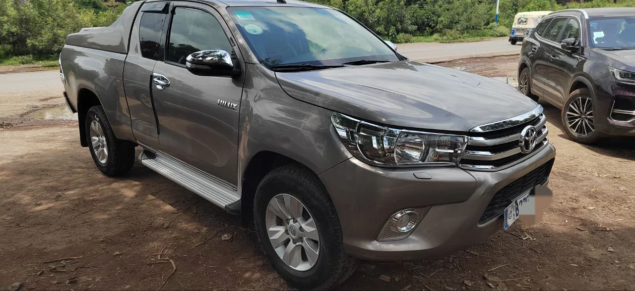 2017 Model-Toyota Hilux Rvo Kin Cab