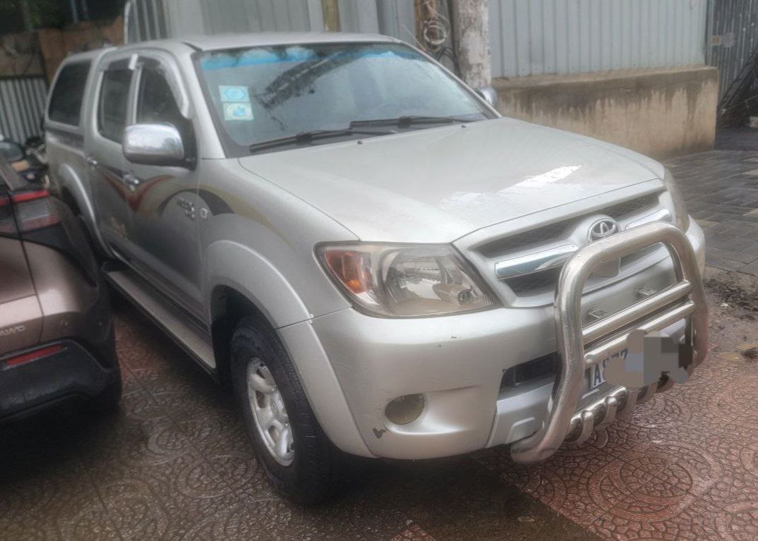 2008 Model-Toyota Hilux Dubl Cap