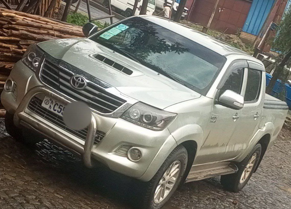 2014 Model-Toyota Hilux D4D Double Cab