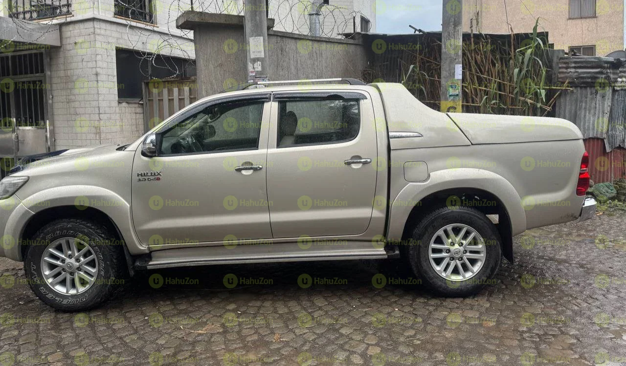 2015 Model-Toyota Hiluxe Double Cap